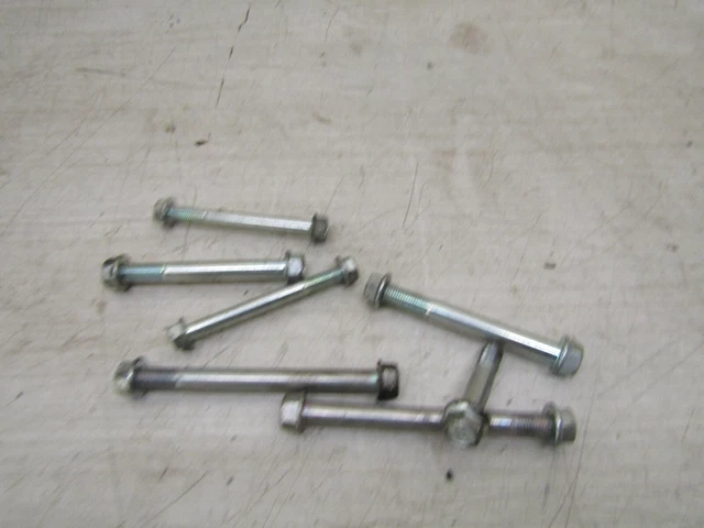 boulon moteur HONDA CB 125 F cbf 2016-2019 JC64