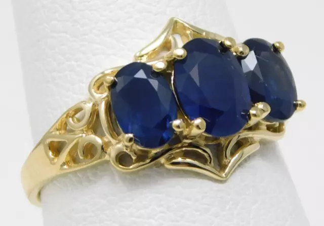 10 kt Yellow Gold 3 Stone Oval Shaped Natural Sapphire Openwork Ring Sz 6 B4948