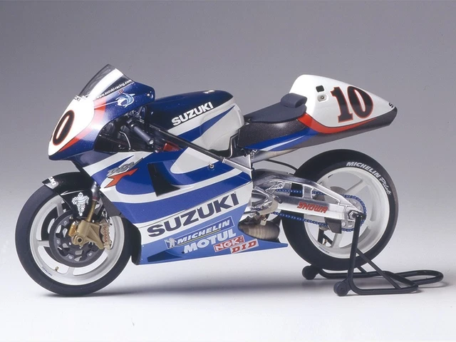 TAMYA] SUZUK RG 250 WALTER WOLF 1/12ème Réf 14053