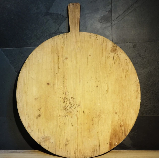 Großes rundes antikes Kuchenbrett Backbrett  Deko Bäckerei 49 cm