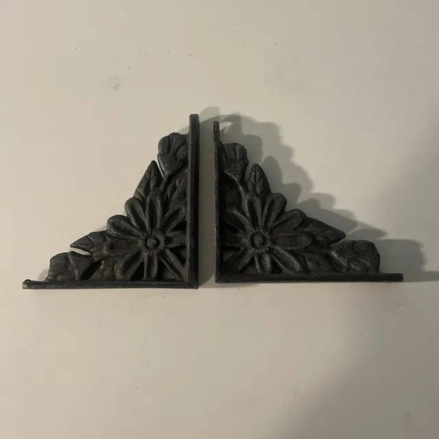 cast iron decorative shelf brackets Small Floral Pattern Pair