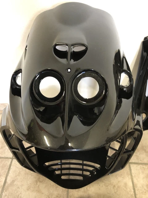 Scudo Anteriore Carena Malaguti Phantom F12 Prima Serie NUOVO nero metallizzato Scudo Anteriore Carena Malaguti Phantom F12 Prima Serie NUOVO nero metallizzato
