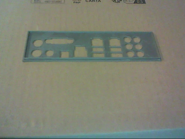 Plaque I/O Shield Arrière En PLA Pour Carte Mère ASUS P5PE-VM, D'occasion
