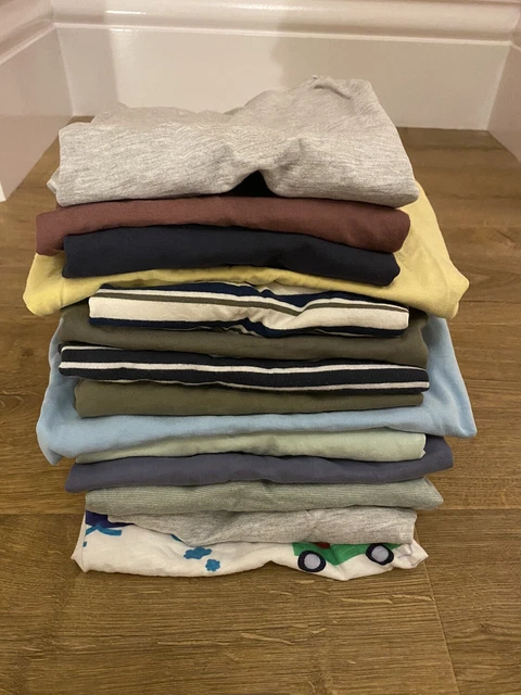 huuuge bundle of boys tshirts age 5-6 Years nutmeg and next. 14 In Total!