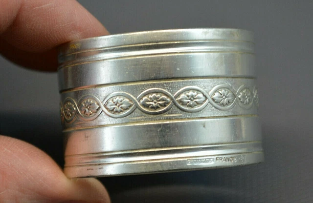 Ancien rond de serviette monogrammé en argent 925