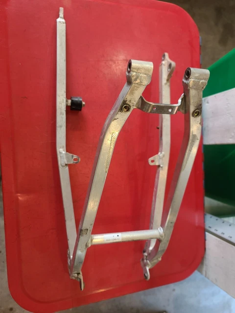 Yamaha YZ250F 2004 Rear Frame, Complete, Sub-frame 008978