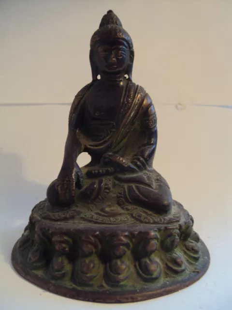 Beautiful Thai Bronze seated buddha statue Ayutthaya Thailand, antique