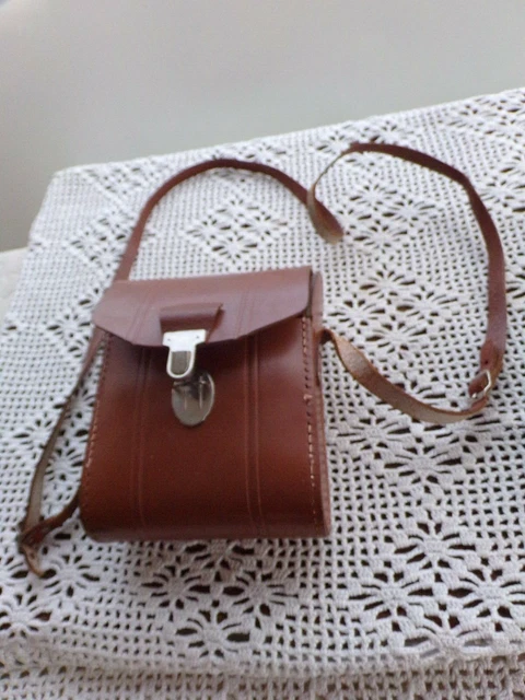 Ancienne paire de jumelles HELLES Paris 8X26 avec étui en cuir 3
