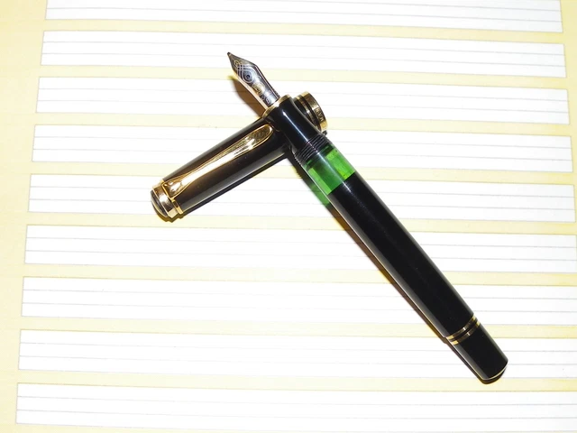 Stylo Plume Pelikan Souverän - Résine Noire Avec Anneaux Dorés, Plume Fine, Neuf Sans Emballage