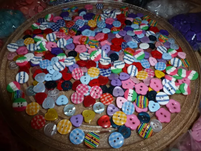 100 Mixed Resin Buttons includes patterned, heart, flowers, stripes and checks
