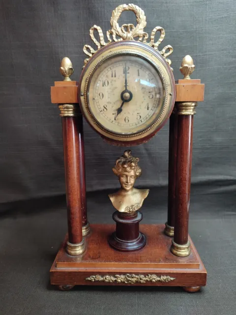 Ancienne petite pendule, horloge avec buste en bronze signée Auguste Moreau 1900