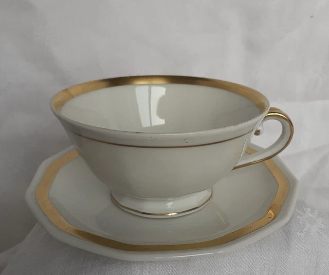 Tasse à thé ou café en porcelaine de Limoges Bernardaud Art Déco