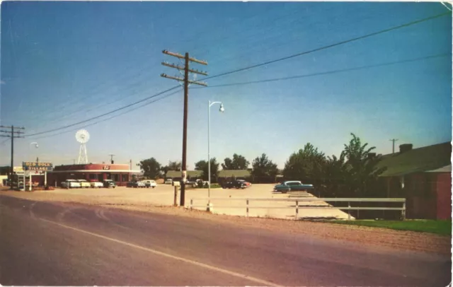 View of Red Rock Village, Café Motel, Miles City, Montana Postcard