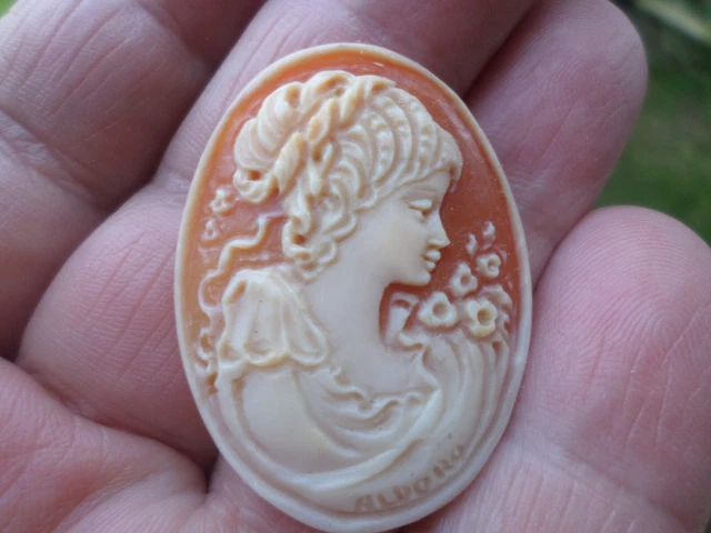 PENDENTIF CAMÉE ANCIEN 1900 - Profil Femme En Coquillage - Plaqué Or - Occasion