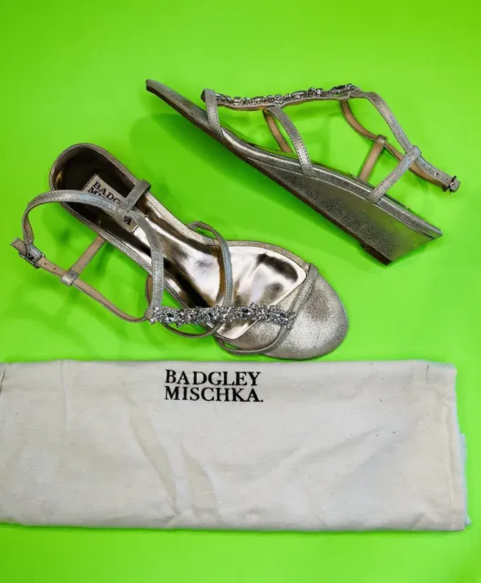 Badgley Mischka Women’s Beautiful Crystal Rhinestones Ankle Strap Sandals Size 7