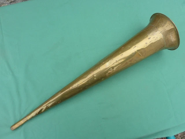 Ancien cors de chasse en laiton XX siècle