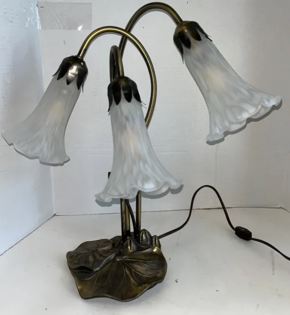 Vtg Tiffany Style Lily Pad Table Lamp 3 white frosted Tulip Shaped Glass shades.