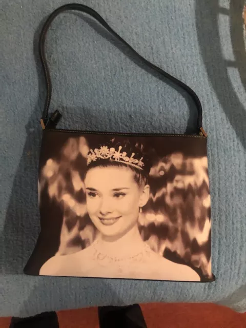Audrey Hepburn Purse & Wallet Black Gray Graphic W/Rhinestone Earrings Necklace Audrey Hepburn Purse & Wallet Black Gray Graphic W/Rhinestone Earrings Necklace