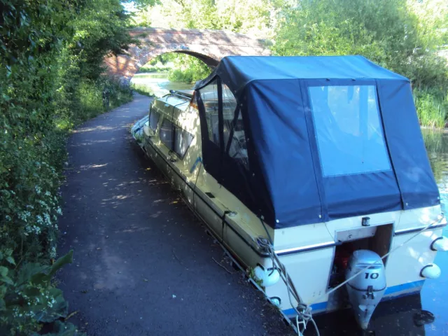 CANAL BOAT SHARE (2 or 3 wks pa) GRP 26FT  RIVER CRUISER NARROWBOAT Percy Veere 3