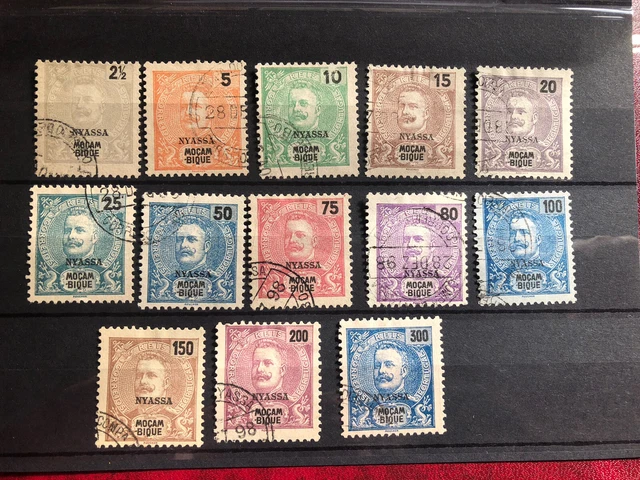 Portugal Nyassa Lot an gestempelten Briefmarken .
