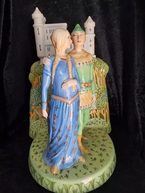 Royal Doulton Figurine " Robin Hood & Maid Marion " Hn 3111