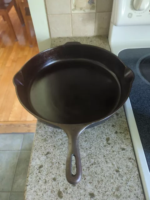 Vintage Unbranded #12, Cast Iron 14 Inch A Skillet (Read)