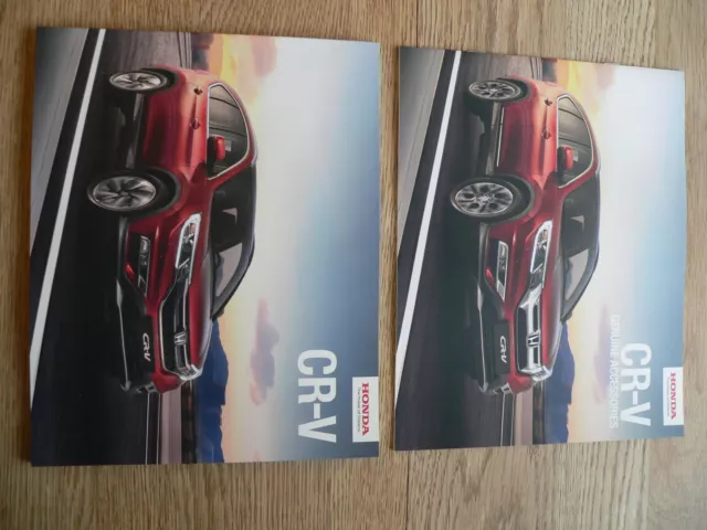 Honda CR-V 2015 sales brochure & accessories catalogue