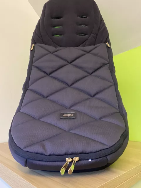 Mamas & Papas Fußmuff Cosytoes marineblau mit goldenen Reißverschlüssen - Armadillo Flip XT2 XT3 urbo 2