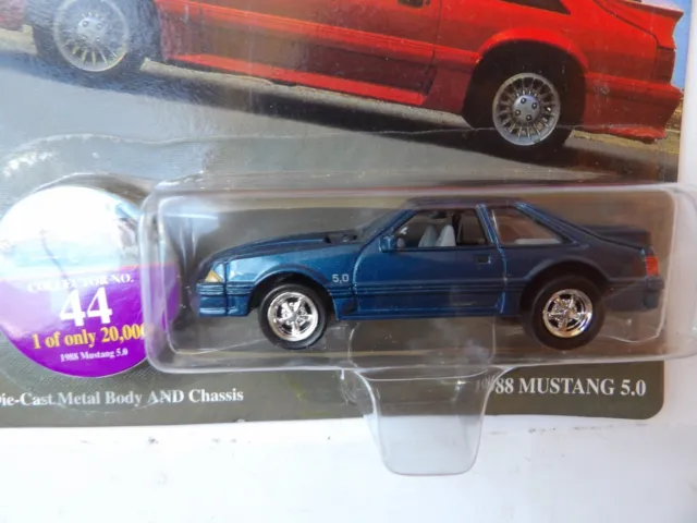 1988 Ford Mustang 5.0     1997 Johnny Lightning Mustang Classics   1:64 Die-Cast