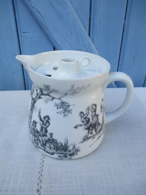 Pot à lait Pontis en porcelaine bleue