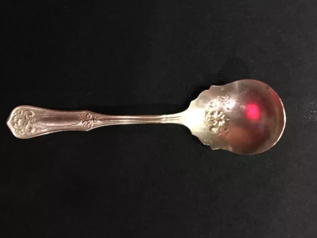 Beautiful WM.A. Rogers silver/nickel “R”sugar spoon