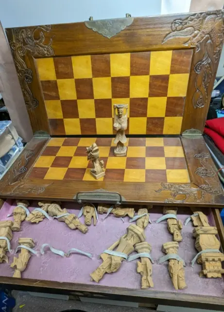 Unusual Vintage Chinese Wood Folding Chess Set W/Hand Carved Wooden Figures