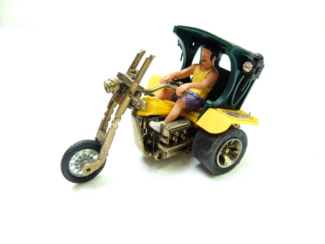 ミニカー BRITAINS MOTORCYCLE Chopper Trike Three boxed Britains diecast models to include 2 x