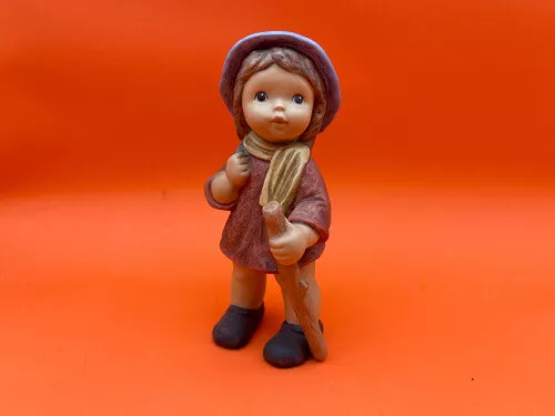 Goebel Figur Nina Marco 14 cm hoch.- 1 Wahl. Top Zustand