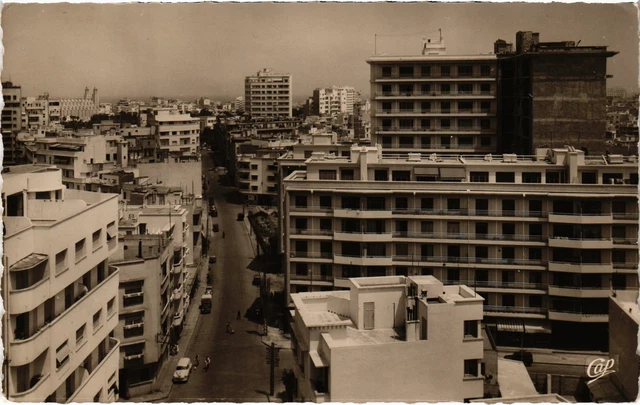 CPA AK MAROC CASABLANCA - Quartier Mers-Sultan - La Rue et l'Immeuble (93098)