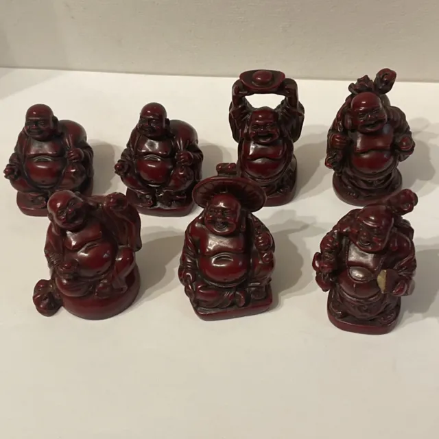 Lot de 7 figurines de statue de Bouddha rieur en résine rouge 5,1 cm