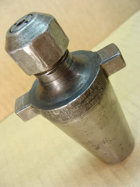 Universal Engineering KWIK-SWITCH 300 series #15 drill collet chuck tool holder