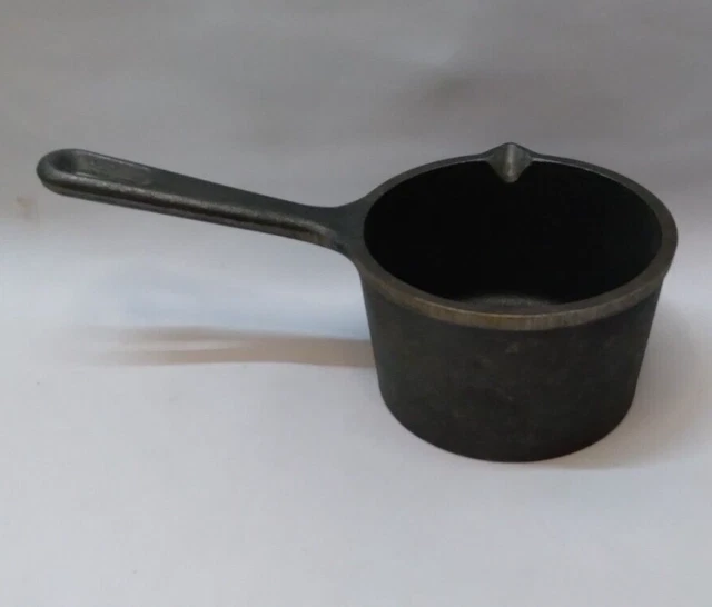 Vintage Lodge Cast Iron Melting Pot 2MP2A  Cast Iron Sauce Pan 2 Cup