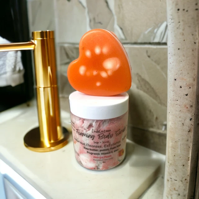 Exfoliante y jabón corporal con espuma de melocotón