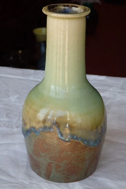 Petit vase en grès de Montigny sur Loing monogramé