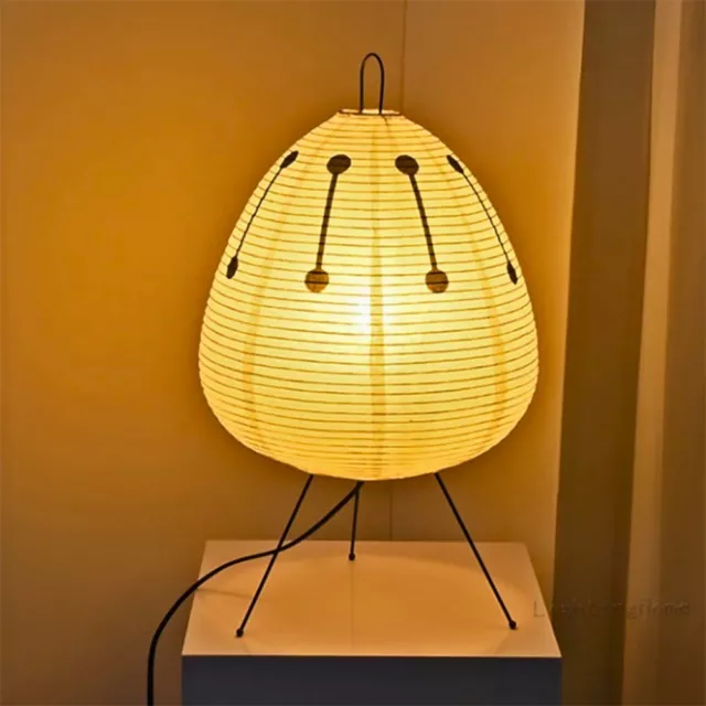 Lanterne japonaise : L'élégance en papier de riz. Design Akari Noguchi Yong