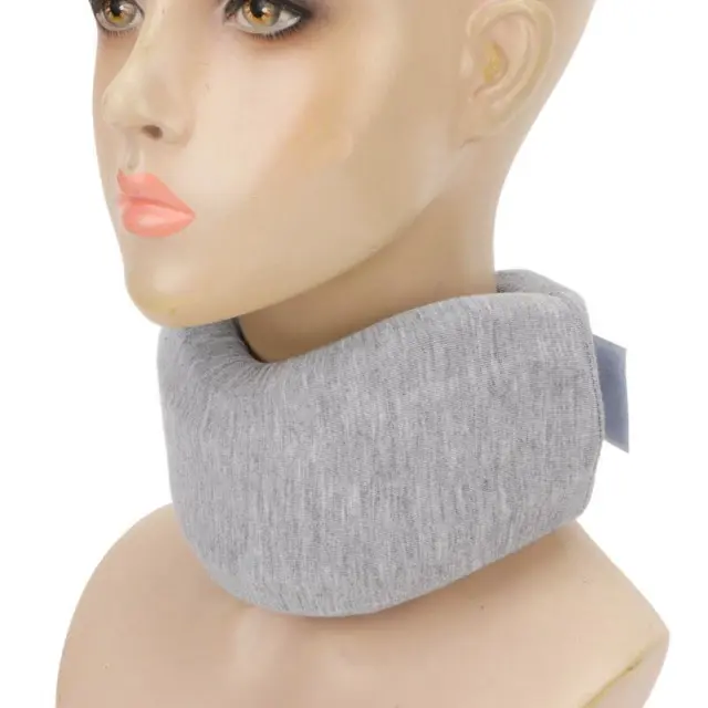 Supporto per colletto in schiuma per il collo per un corretto sollievo posturale