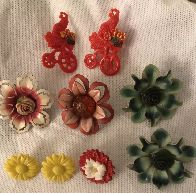 Lot of 9 Assorted Vintage Curtain Tie Back Pins 30’s-40’s Metal Plastic Colorful
