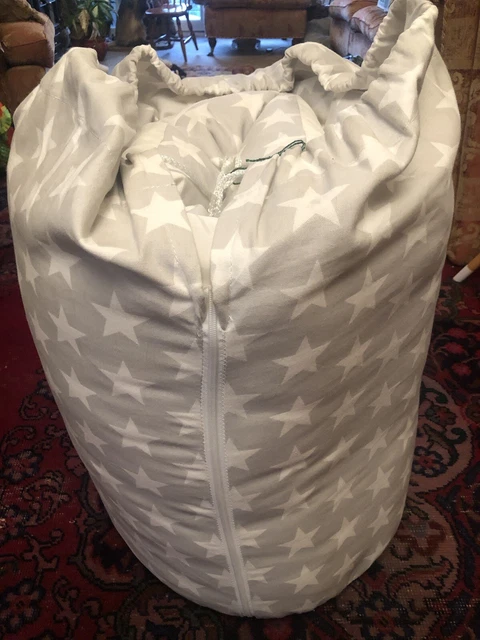 Gran pequeña cama comercial en bolsa gris estrellas