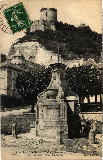 CPA La Roche Guyon Fontaine et le Chateau (1319503)