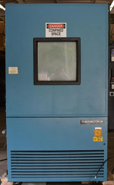 Thermotron SM-42C-5-5 25037 ENVIRONMENTAL CHAMBER (-68C to 177C)