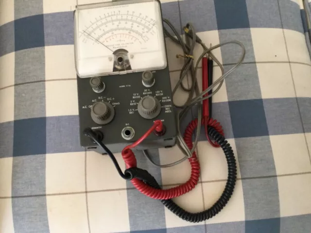 VINTAGE HEATHKIT MODEL V-7A VACUUM TUBE VOLTMETER  Parts/Repair only!