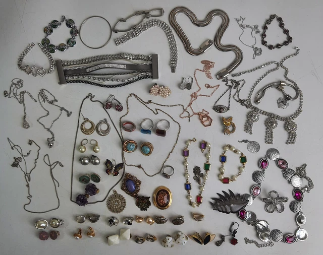 Lot De Bijoux Anciens Vintage En Argent Massif - La Plupart En Argent, Couleur Argenté, Neufs Sans Emballage