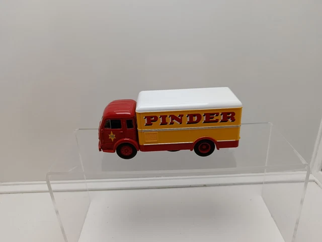 DIREKT Collections, cirque Pinder, Simca cargo 759W, frigo des viandes