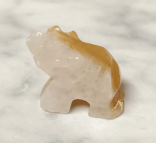 ¿Oso animal tallado en piedra artesanal? Estatuilla en miniatura de ágata marrón blanca?  *Leer